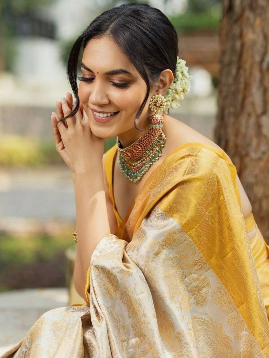 Dinesh Ethnic Traditional Wear Woven Design Zari Art Silk Banarasi Saree